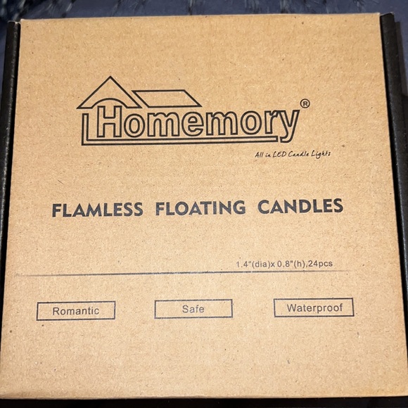 24 White Flameless Floating Candles - Picture 3 of 3